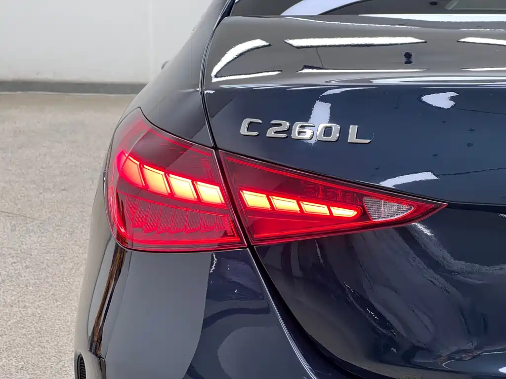 Mercedes-Benz C-Class 2022 — фото 11