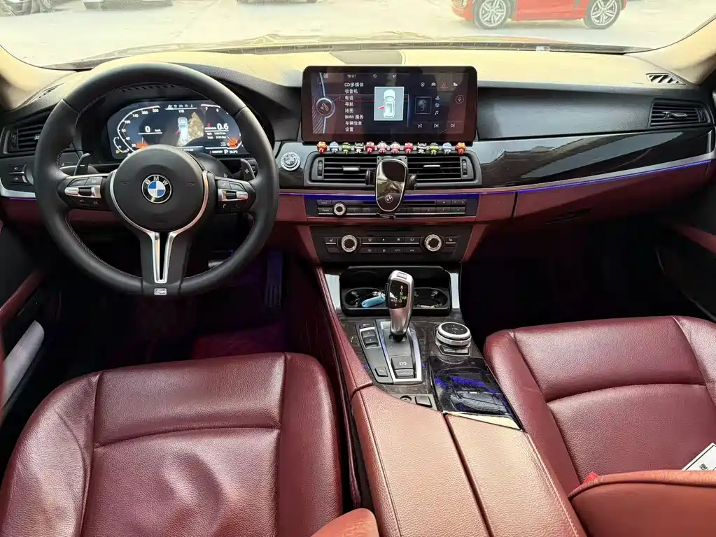 BMW 5 Series 2012 — фото 6