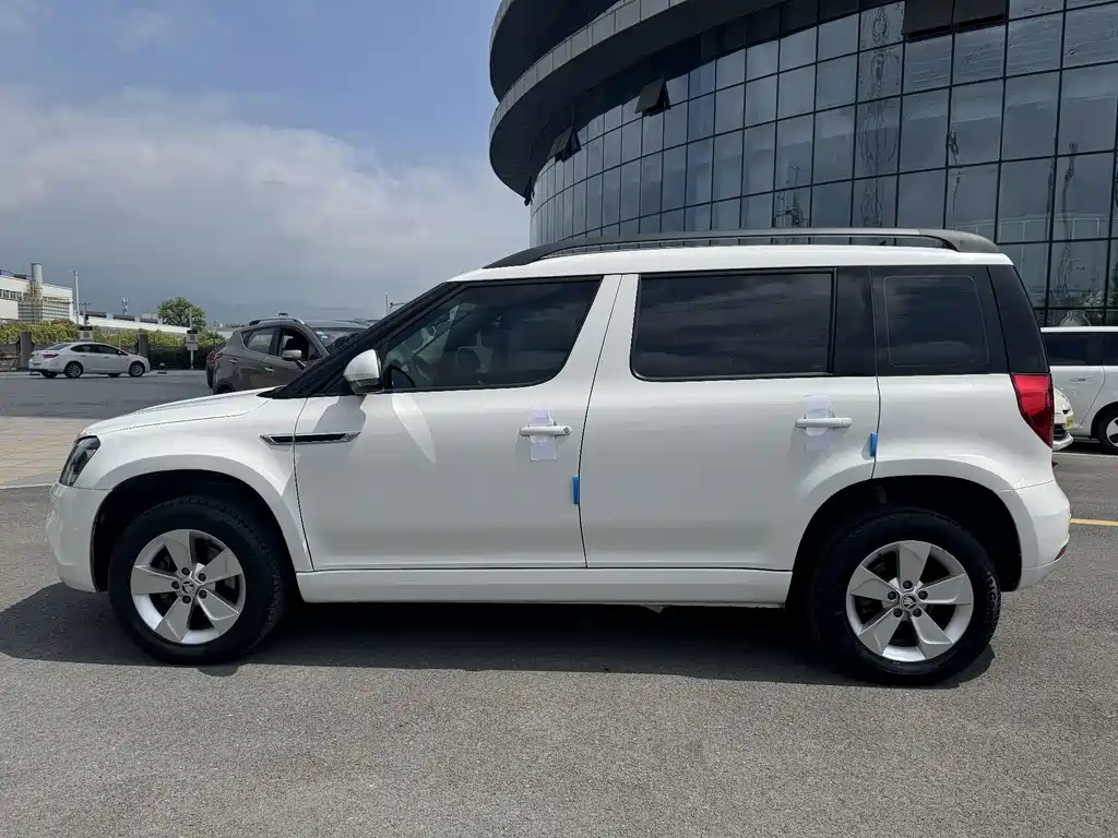 Skoda Yeti 2018 — фото 28