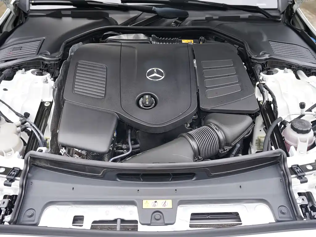Mercedes-Benz C-Class 2024 — фото 25