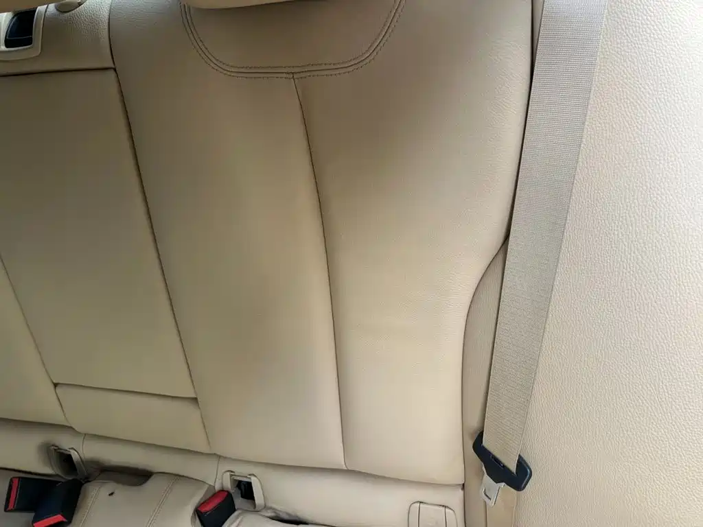 BMW 3 Series 2015 — фото 16