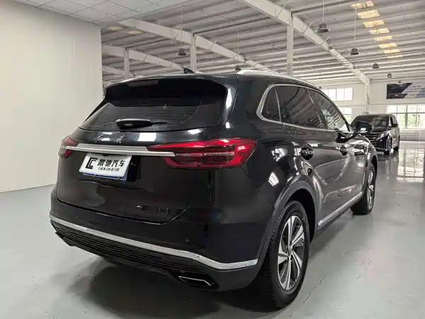 Hongqi HS5 2022