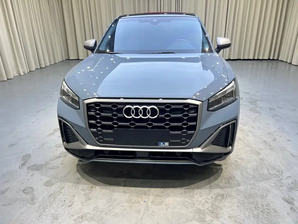 Audi Q2L 2022 — фото 2