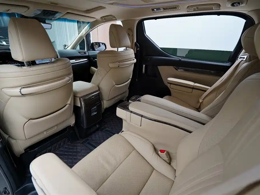 Toyota Vellfire 2021 — фото 14