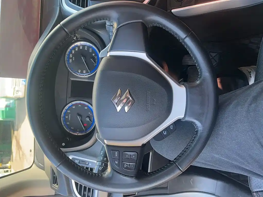 Suzuki S-Cross 2015 — фото 3