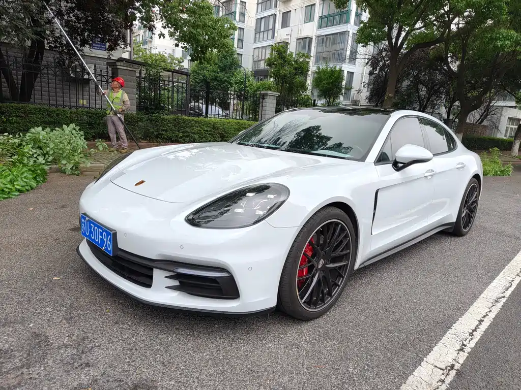 Porsche Panamera 2018 — фото 2