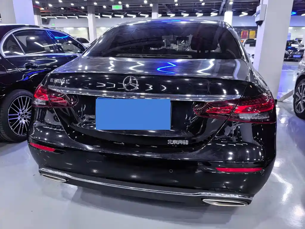 Mercedes-Benz E-Class 2021 — фото 18