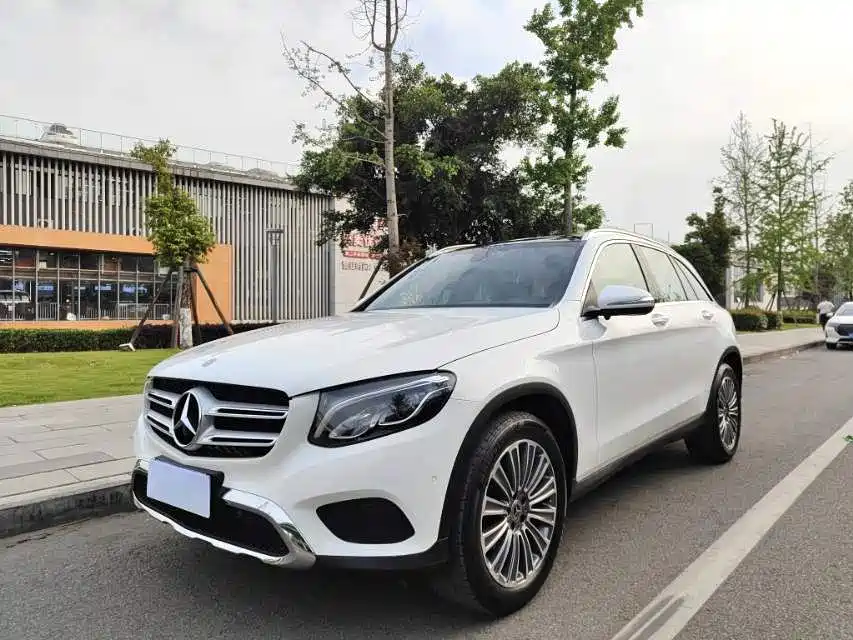 Mercedes-Benz GLC 2017 — фото 1