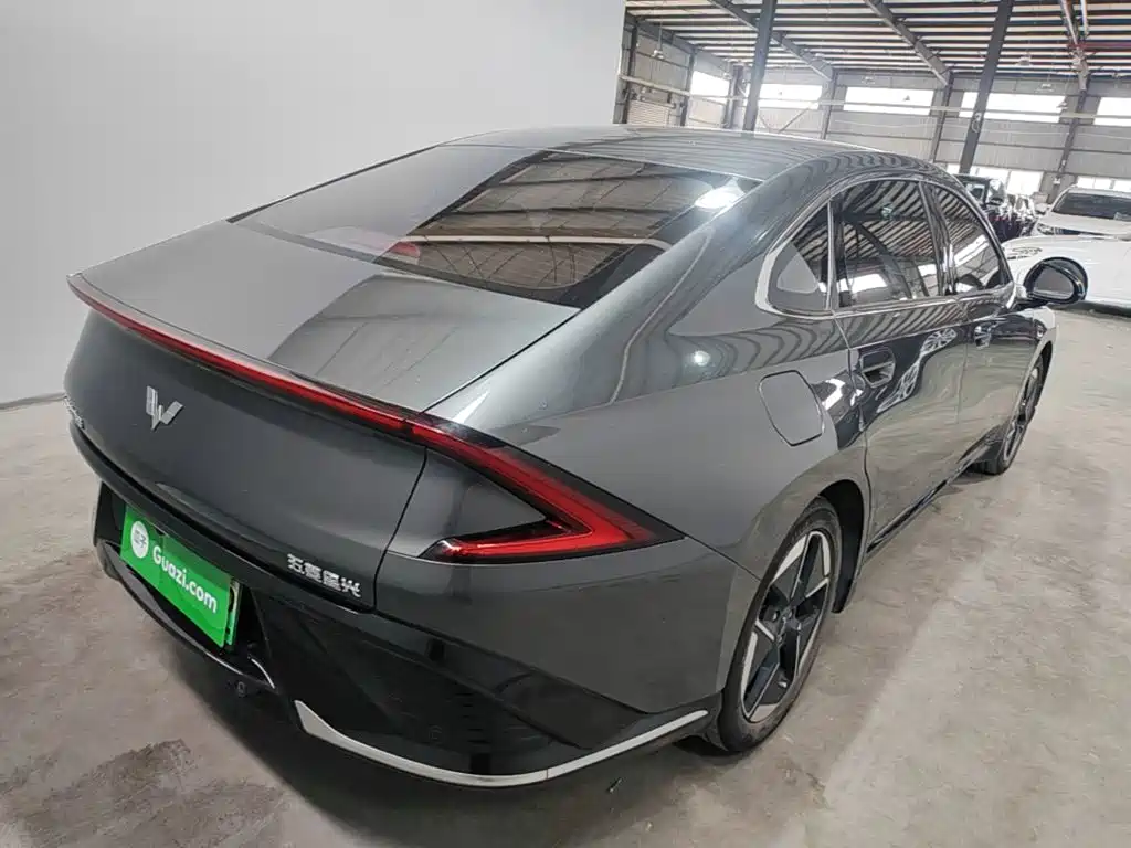 Wuling Starlight 2024