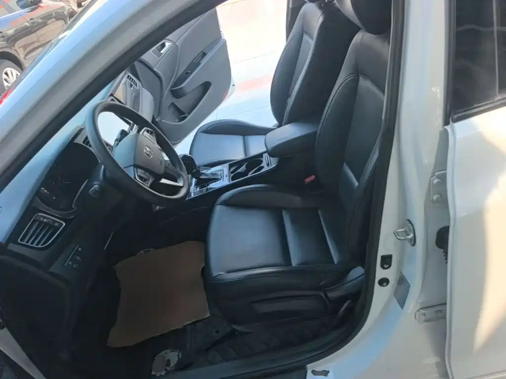 Hyundai Mistra 2015 — фото 15