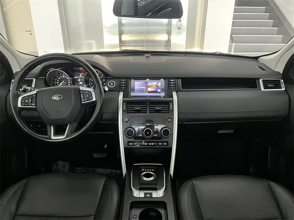 Land Rover Discovery Sport 2018 — фото 6
