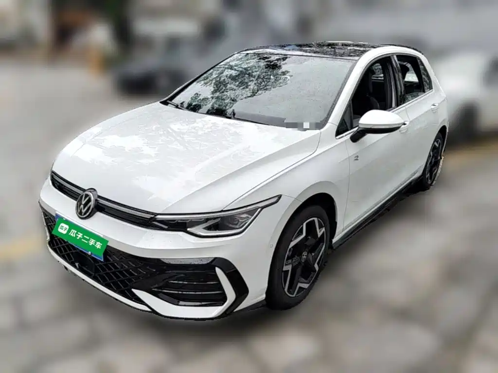 Volkswagen Golf 2025