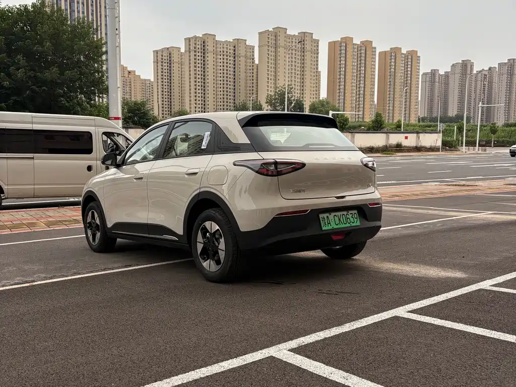 Geely Galaxy Starwish 2026 — фото 9