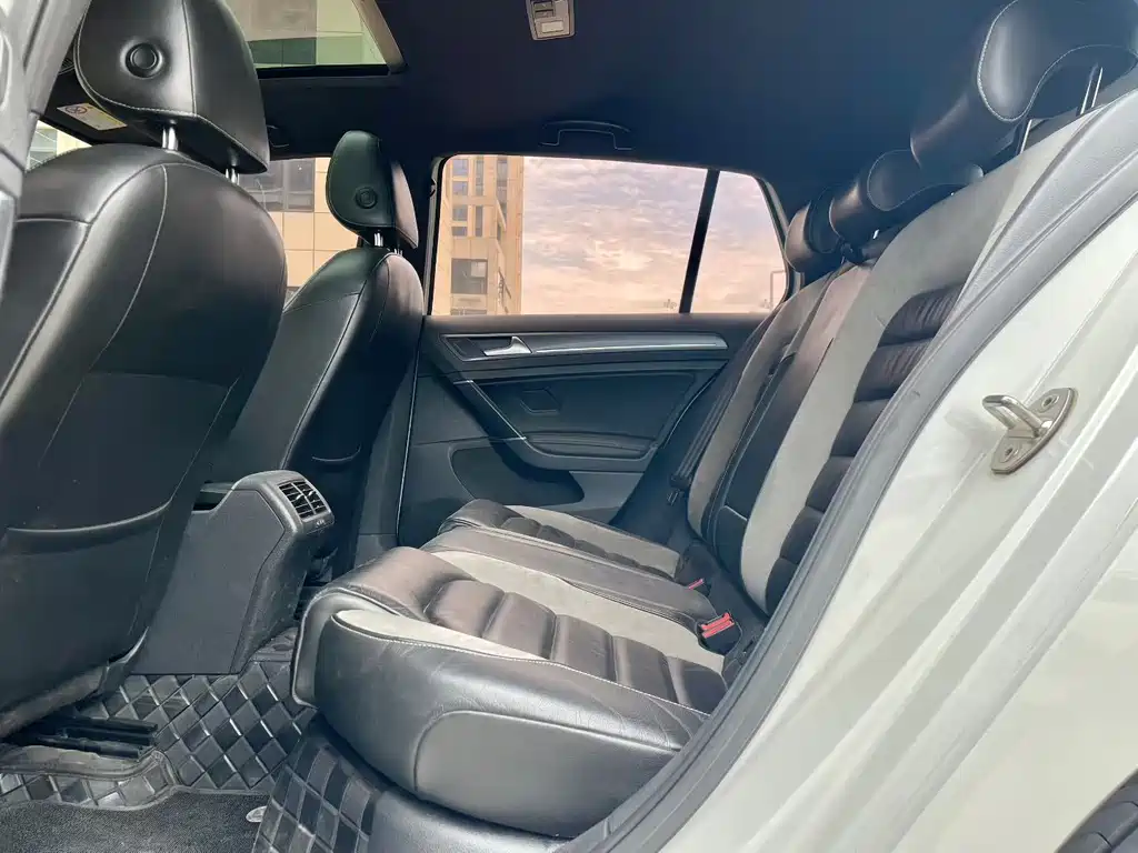 Volkswagen Golf 2016