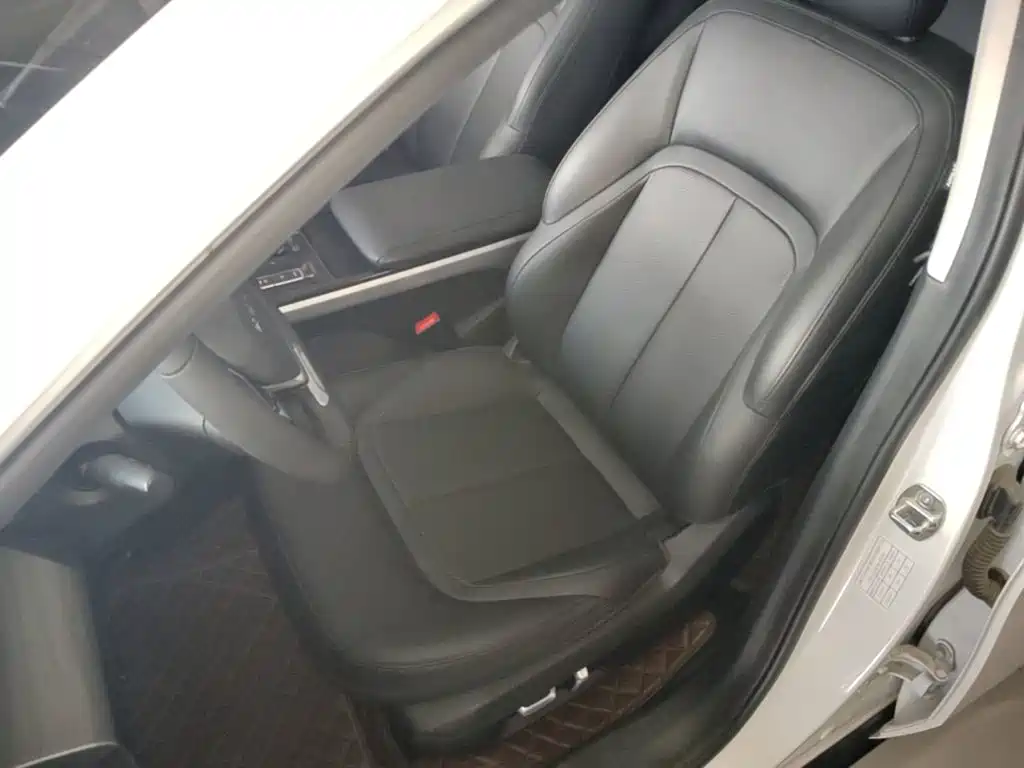 Wuling Starlight 2025 — фото 15