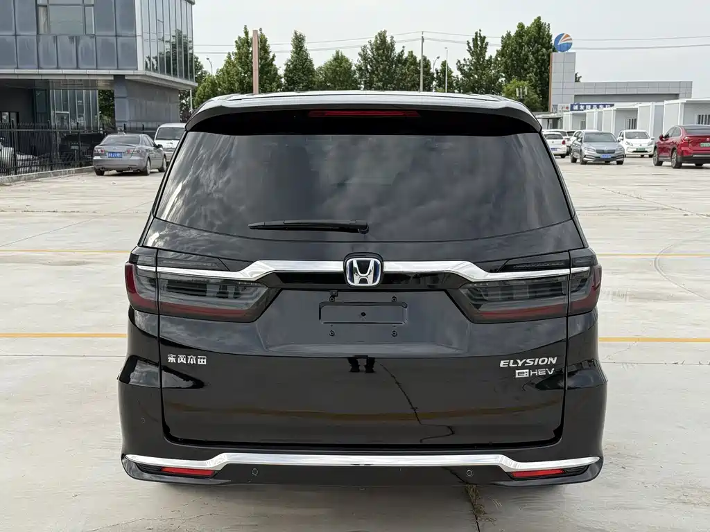Honda Elysion 2023 — фото 10
