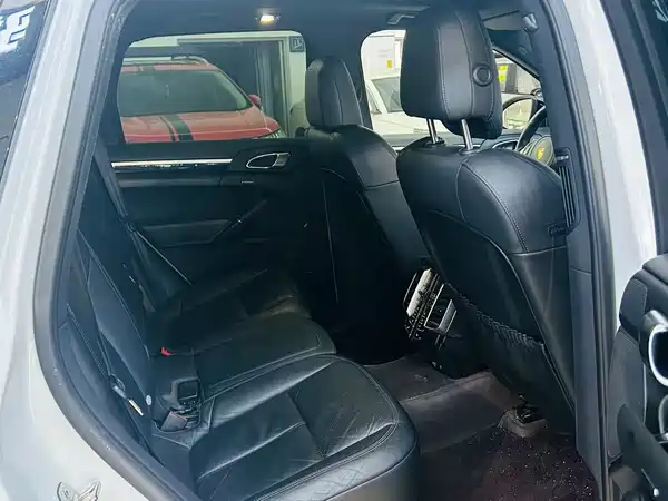 Porsche Cayenne 2014