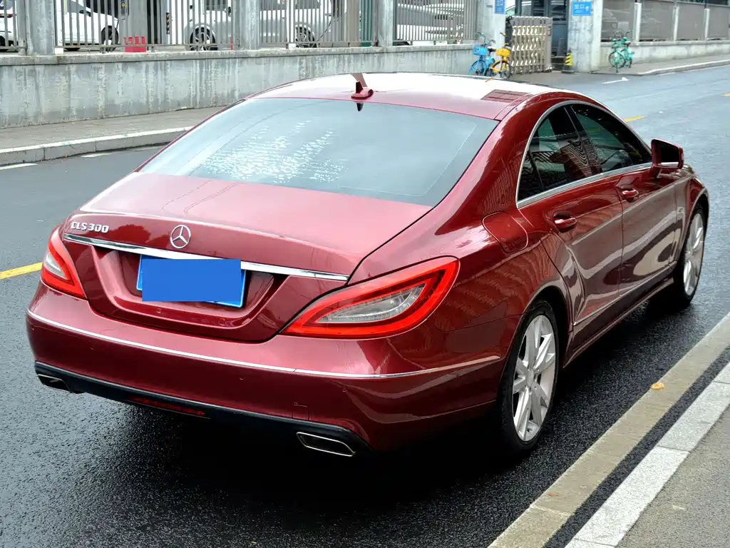 Mercedes-Benz CLS 2012 — фото 6