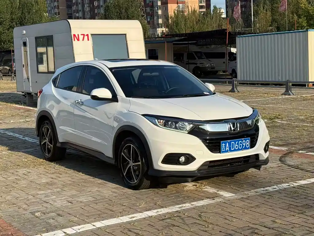 Honda Vezel 2022 — фото 3