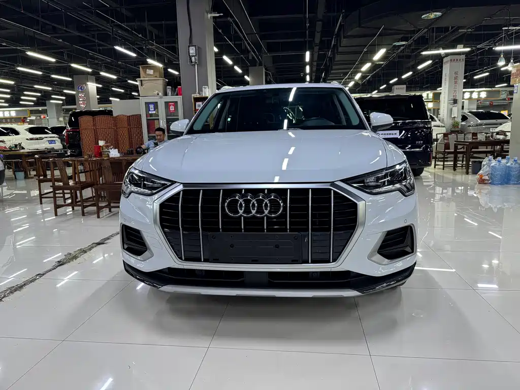 Audi Q3 2022 — фото 12
