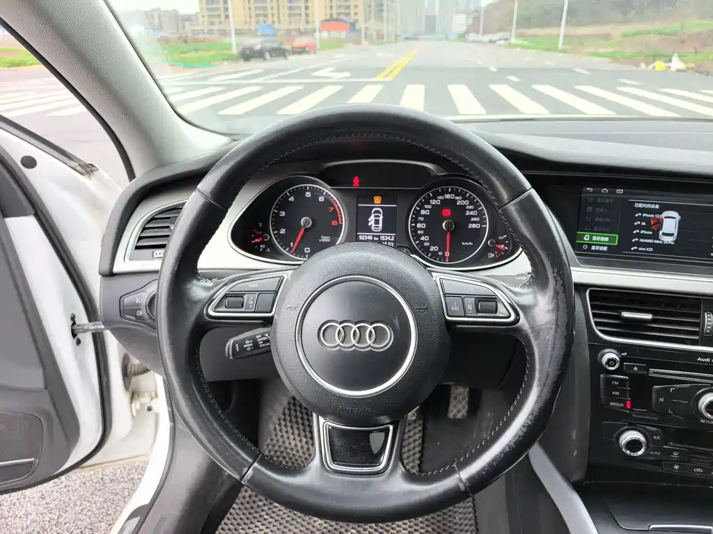 Audi A4L 2015 — фото 13