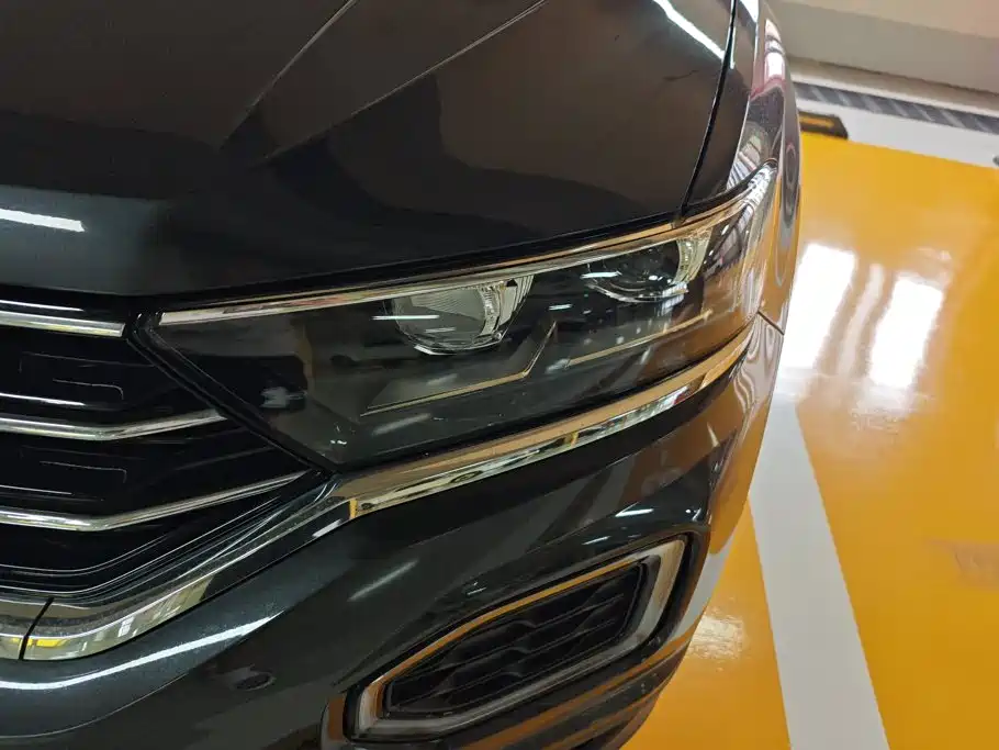 Volkswagen T-Roc 2021