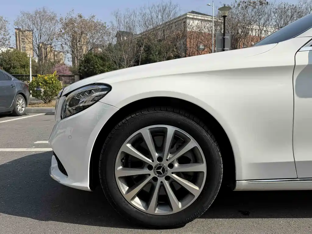 Mercedes-Benz C-Class 2019 — фото 9