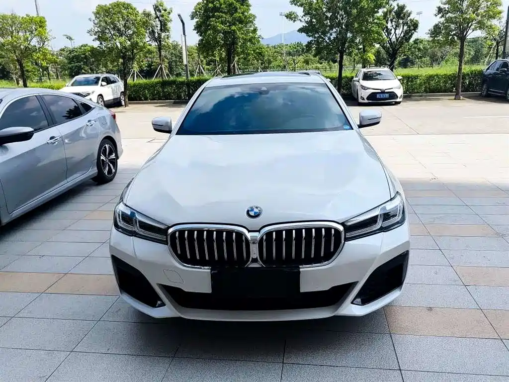BMW 5 Series 2024