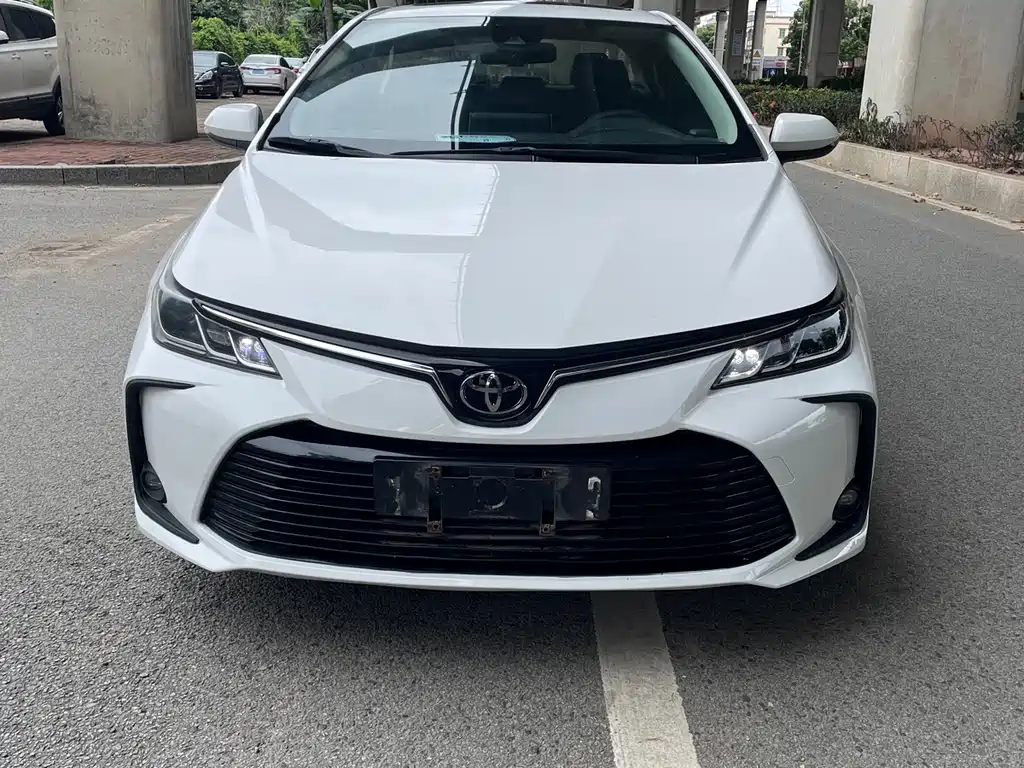 Toyota Corolla 2022 — фото 2
