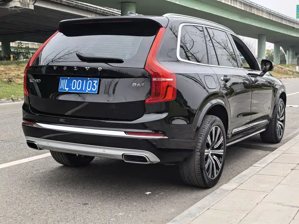 Volvo XC90 2020 — фото 18