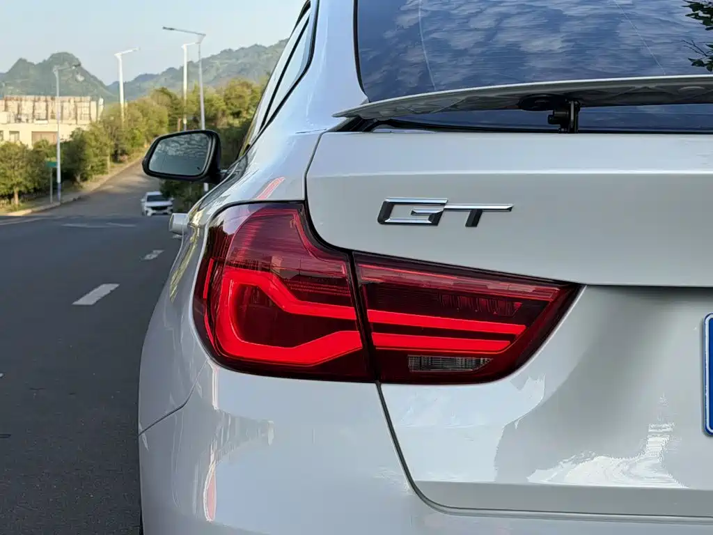 BMW 3 Series GT 2017 — фото 8