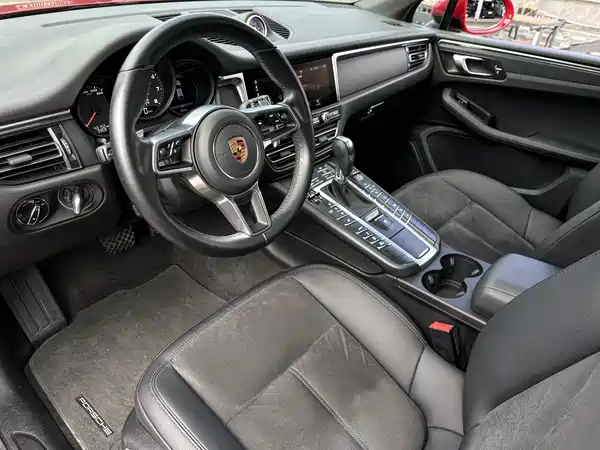 Porsche Macan 2021