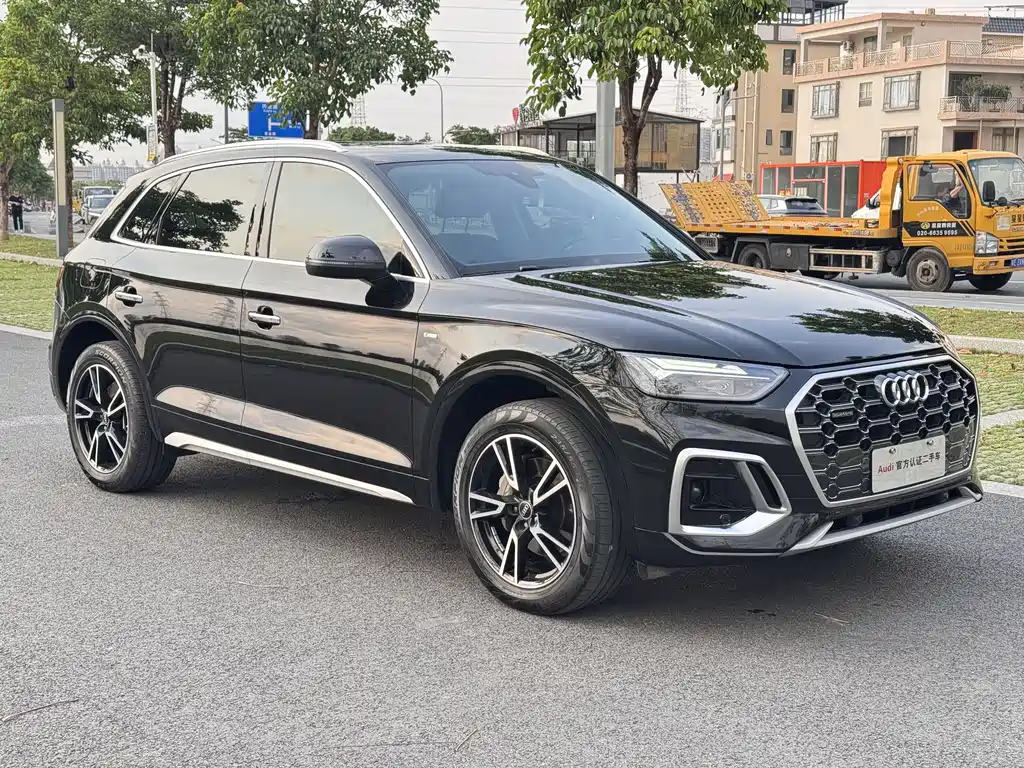 Audi Q5L 2023 — фото 10