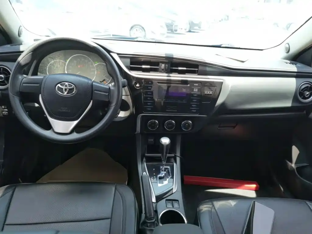 Toyota Corolla 2019 — фото 10