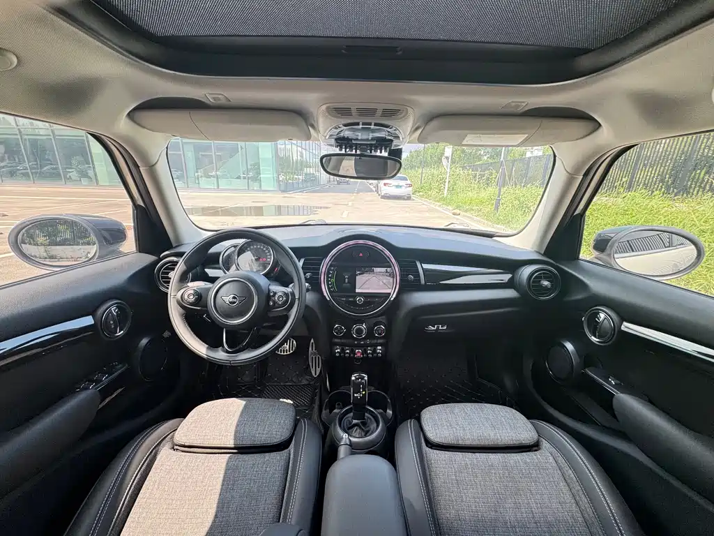 MINI MINI 2020
