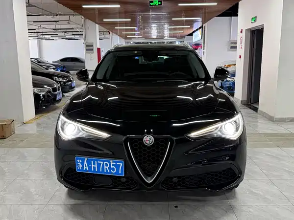 Alfa Romeo Stelvio 2019