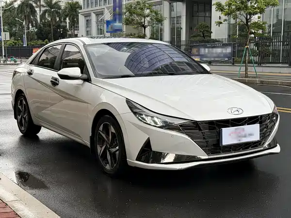 Hyundai Elantra 2020