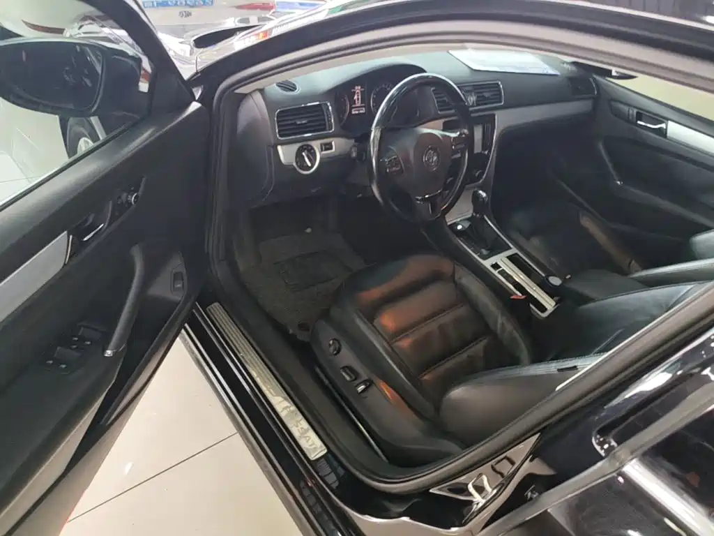 Volkswagen Passat 2015 — фото 12