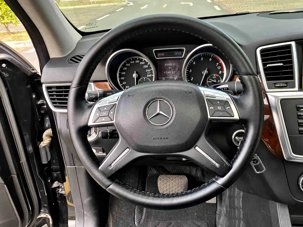 Mercedes-Benz M-Class 2012 — фото 22