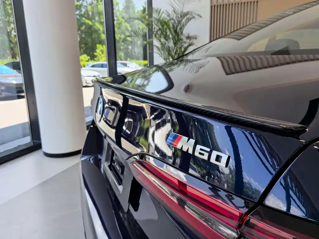 BMW i5 M60 2024 — фото 14