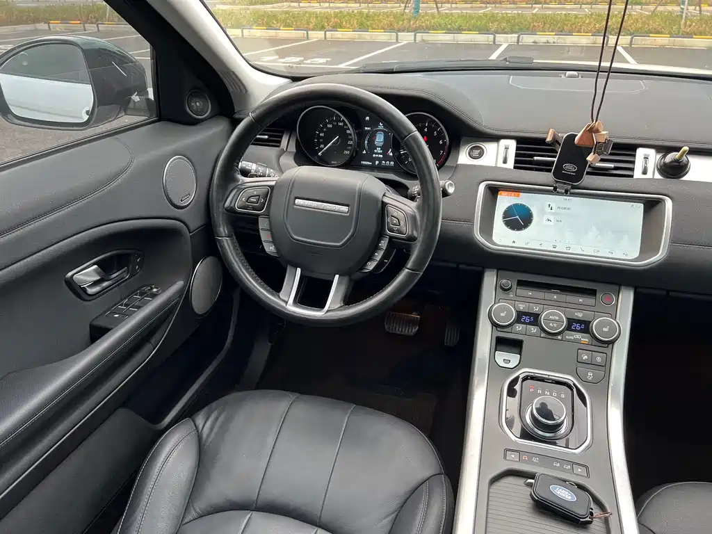 Land Rover Evoque 2019 — фото 10