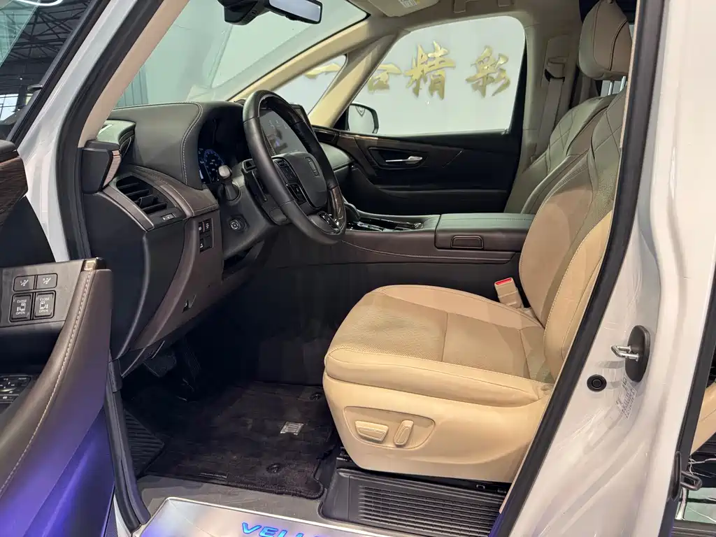 Toyota Vellfire 2023 — фото 10