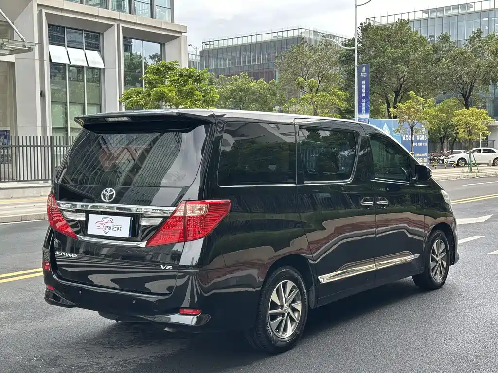 Toyota Alphard 2014 — фото 12