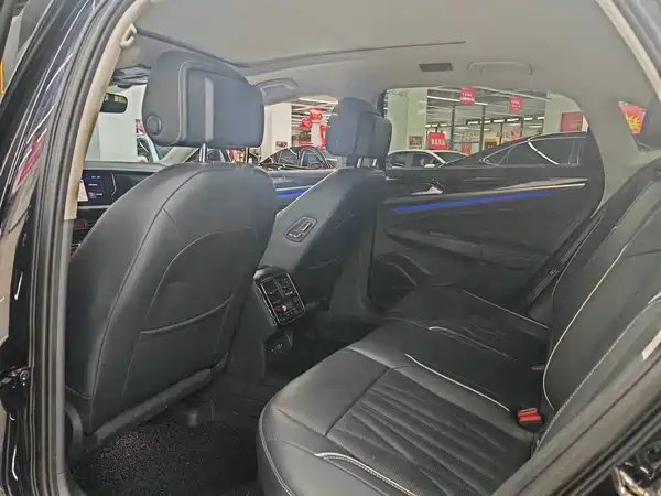 Volkswagen Passat 2022