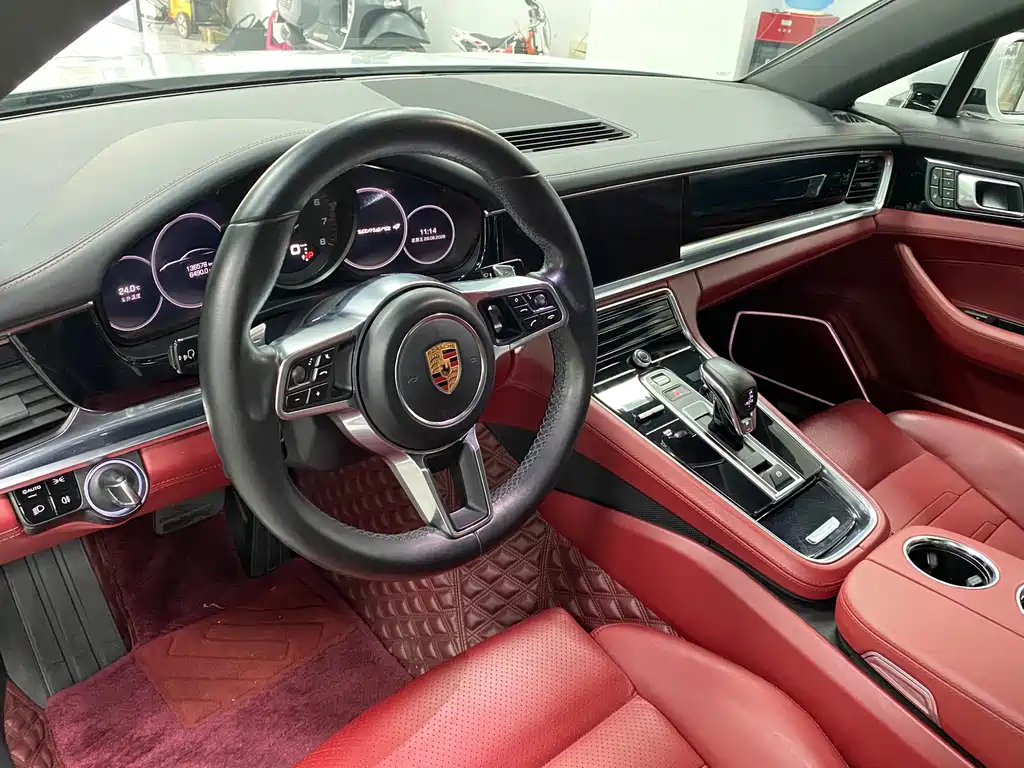 Porsche Panamera 2017 — фото 11