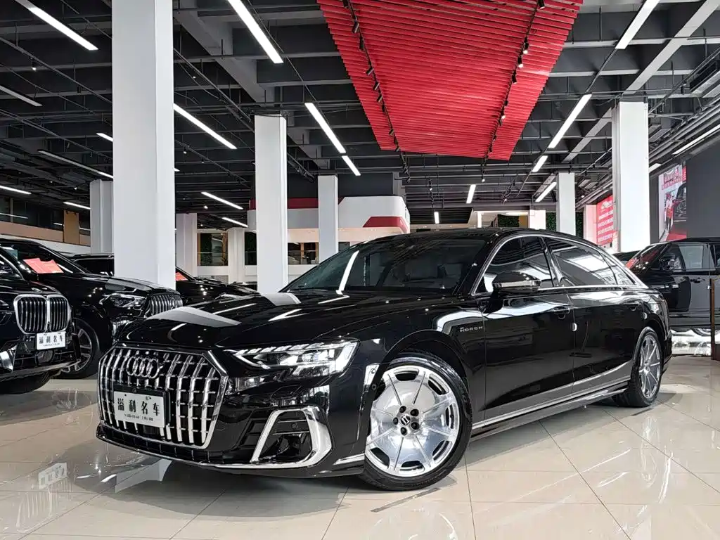 Audi A8 2022 — фото 1