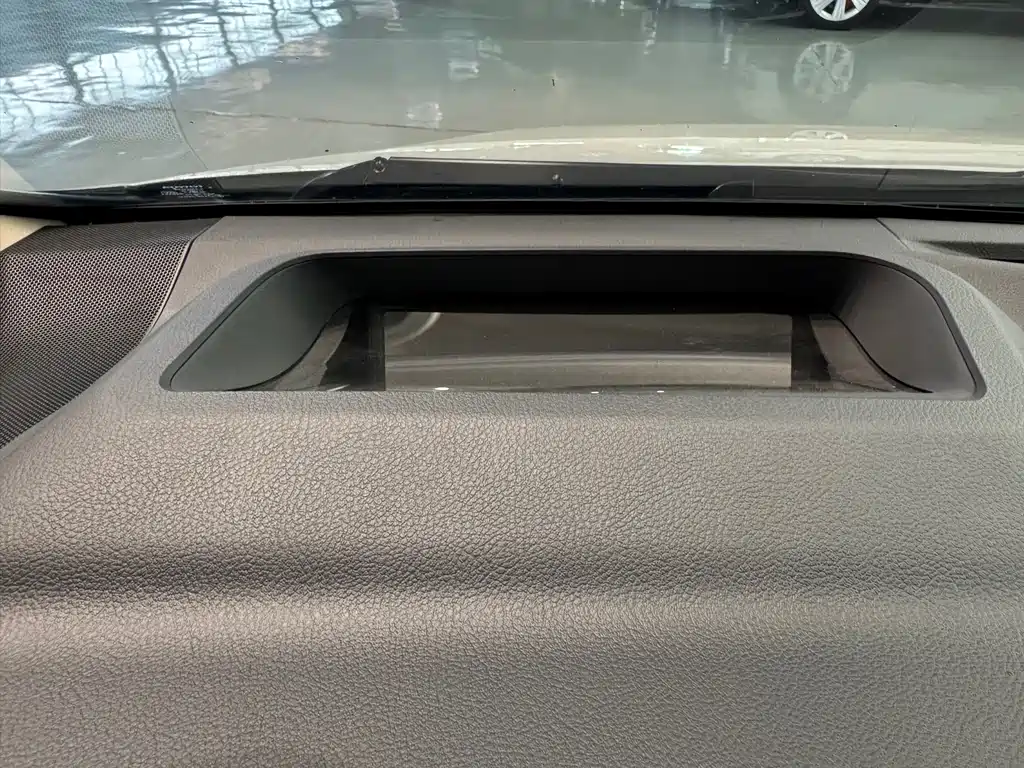 Toyota Vellfire 2023 — фото 14
