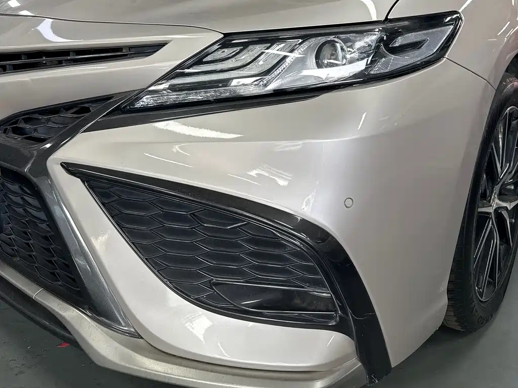 Toyota Camry 2021 — фото 10