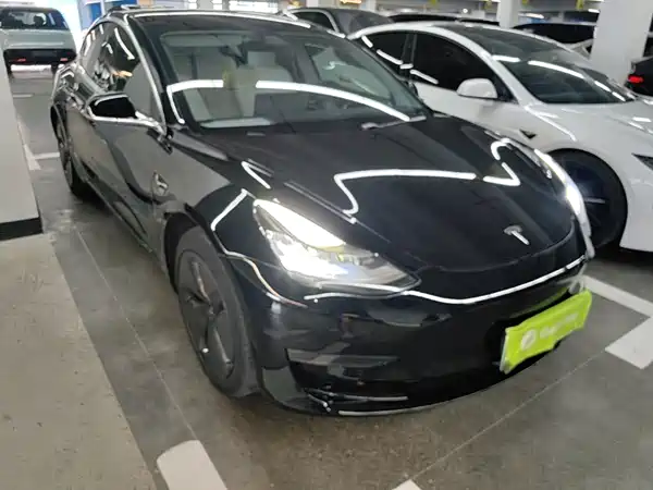 Tesla Model 3 2020