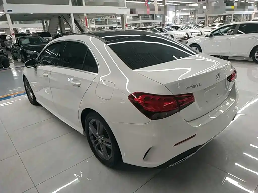 Mercedes-Benz A-Class 2023 — фото 5